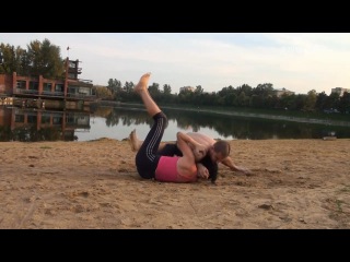 beach submission grappling. two girls vs one man (24 09 2010)
