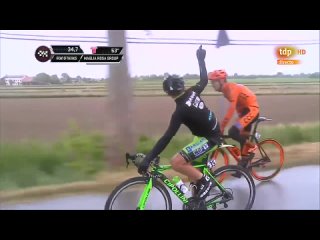 cyclist pissing during giro ditalia race