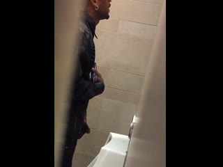 chris brown (supposedly) spycam pissing